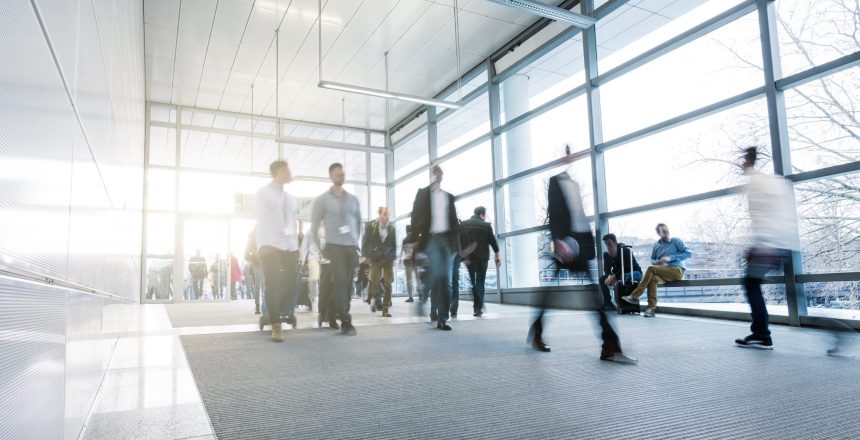 Business,People,Walking,On,A,Modern,Walkway